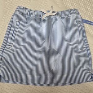 Magellan Outdoors Blue and White Striped Pull-On Skort